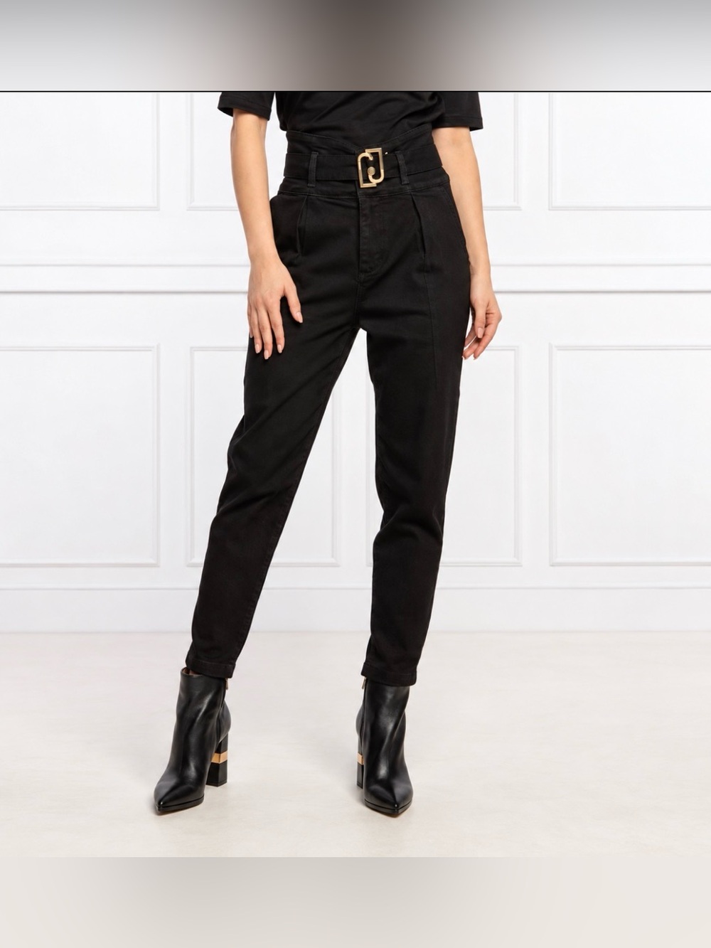 NWT LIU JO 90s Style Black Denim Carrot Pants High Waisted Tapered Jeans Sz 28